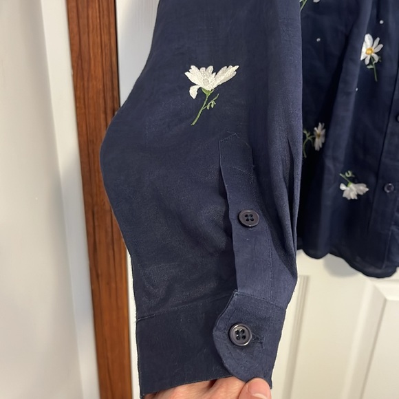 Quacker Factory Navy Blue Ramie Tunic Blouse w/ Embroidered Daisies Women’s 1X - Picture 6 of 14